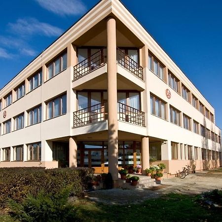 Vasvirag Hotel Celldömölk Екстериор снимка