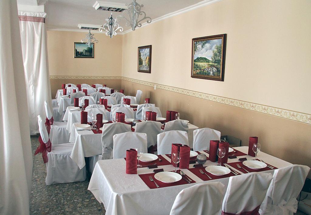Vasvirag Hotel Celldömölk Екстериор снимка