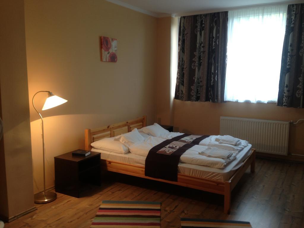 Vasvirag Hotel Celldömölk Стая снимка
